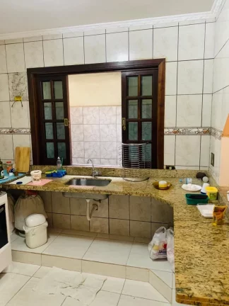 Imagem Sobrado com 4 dormitórios à venda, 213 m² por R$ 550.000,00 - Vila Perracini - Poá/SP