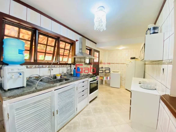 Imagem Casa com 6 dormitórios à venda, 350 m² por R$ 2.500.000,00 - Loteamento Portal da Ferradura - Armação dos Búzios/RJ