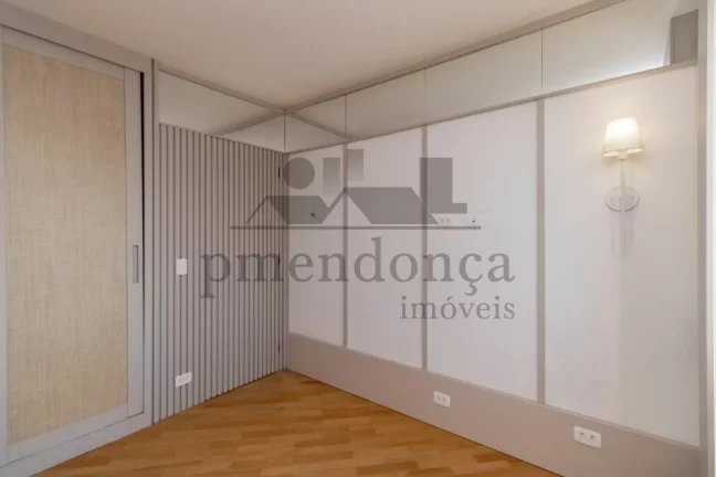Imagem Ibirapuera, apato reformado, 3 dormts, 1 suite, 2 vagas