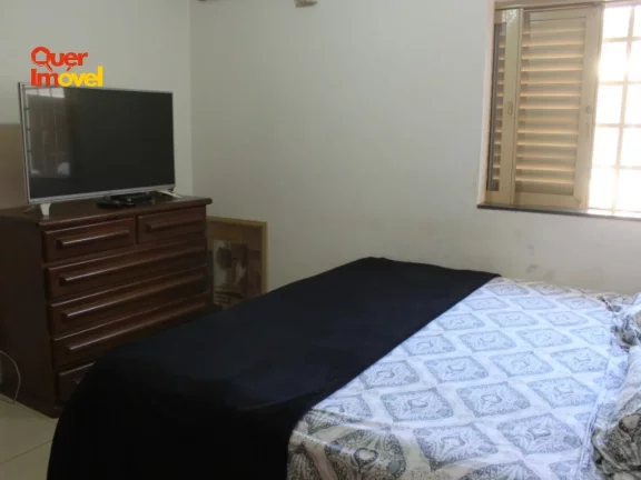 Imagem Imperdível oportunidade! Casa à venda em Ribeirão Preto-SP, bairro Parque Residencial Lagoinha. 3 quartos, 1 suíte, 2 salas, 3 banheiros, 2 vagas de garagem, 420 m².
