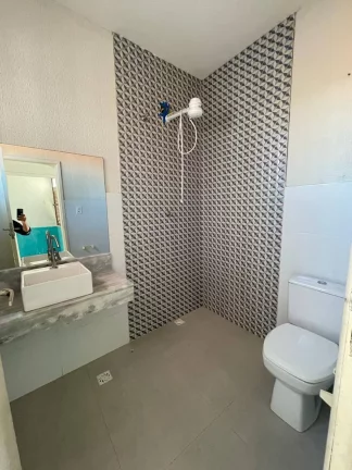 Imagem Casa Duplex à venda com 2 suítes, 4 salas e 6 Wc - Confira!