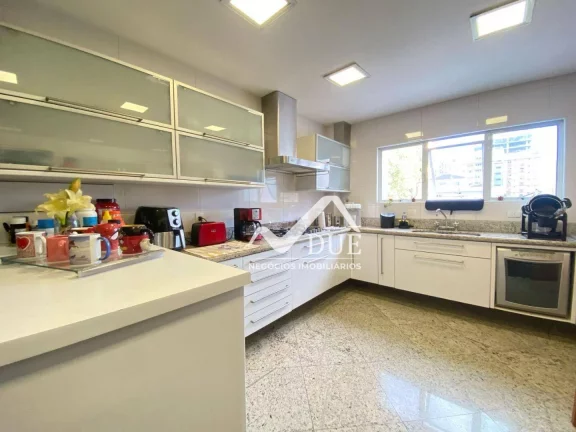 Imagem Apartamento próximo a praia a com 3 dormitórios à venda, 227 m² por R$ 3.400.000 - Embaré - Santos/SP