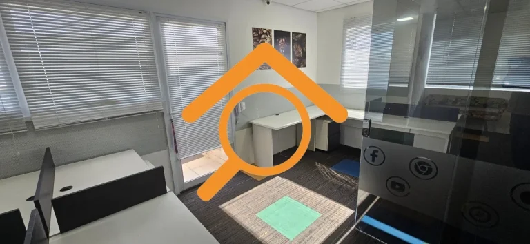 Imagem Sala Comercial à Venda em Condomínio de Prestígio em Santo Amaro, São Paulo-SP: 1 Sala, 1 Banheiro, 1 Vaga, 40m²