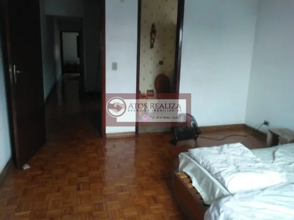 Imagem Oportunidade de um bom investimento. Vendo Sobrado de 180m² no Jardim Império, com 3 Dormitorios, sendo 1 Suíte, 2 Salas, Cozinha, 3 banheiros, 2 vagas de garagem cobertas, + uma pequena edícula. Valor R$ 600k, Agende uma visita e confira.