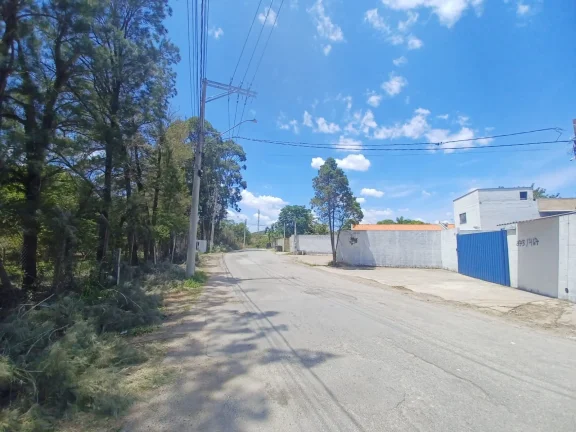 Imagem Belo galpão 800m² com pé direito alto, encostado na Rodovia Raposo Tavares- Sorocaba/SP