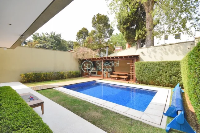 Imagem Excelente casa à venda no Morumbi, próximo ao Colégio Pio XII - Área construída: 500m² - Terre...