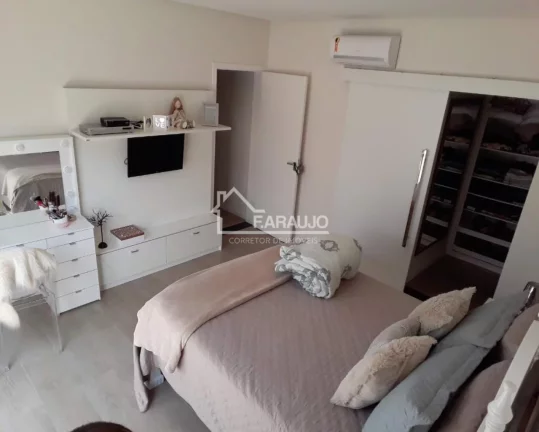 Imagem Casa em Condomínio à venda em Alphaville Nova Esplanada com 264m² 3 suítes, 6 vagas