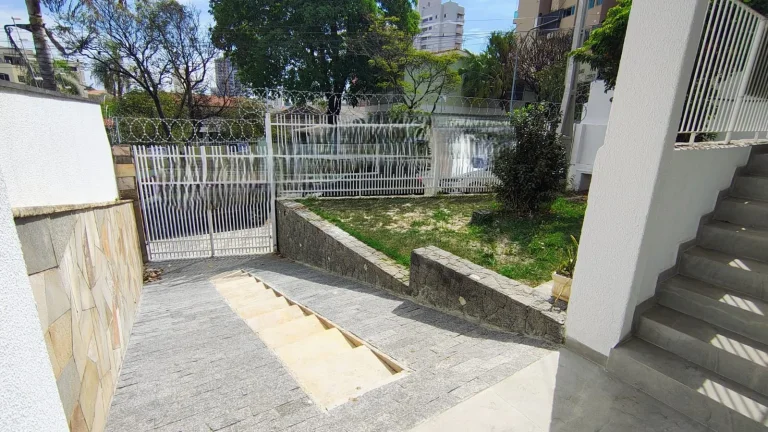 Imagem Casa Comercial para Locação em Sorocaba-SP, Jardim Paulistano: 2 Quartos, 2 Salas, 3 Banheiros, 2 Vagas de Garagem, 150m².