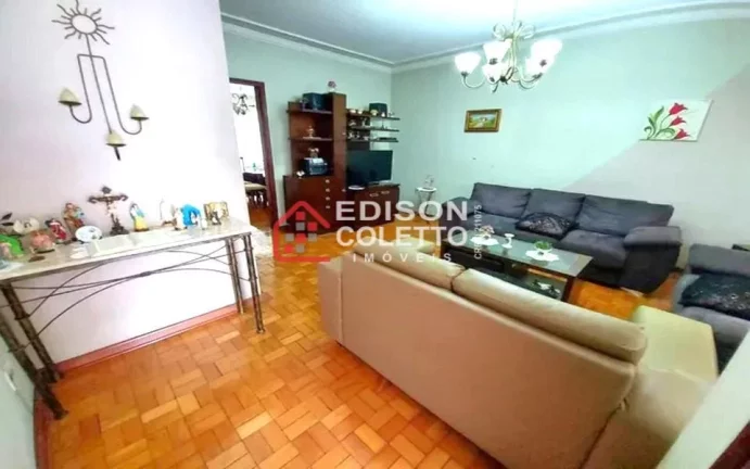 Excelente casa à venda no Jardim Elite oferece um estilo de vida charmoso e prático"