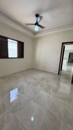 Imagem Casa Geminada com Suíte, Churrasqueira e 2 Vagas – Maracanã PG