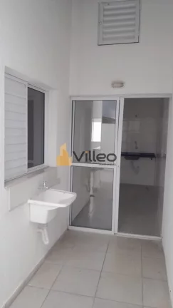 Imagem Descubra o privilégio de morar em uma charmosa casa térrea localizada em um dos condomínios mais ...