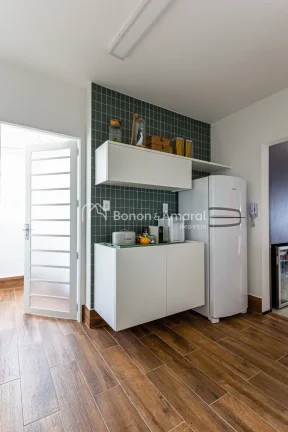 Imagem Apartamento impecável, totalmente mobiliado e repaginado por arquiteto, unindo sofisticação e pra...