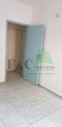 Imagem Casa para Venda em Piracicaba, Centro, 4 dormitórios, 1 suíte, 1 banheiro, 1 vaga