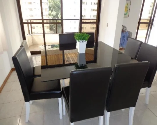 Imagem Apartamento à venda no Guarujá na Praia das Pitangueiras.