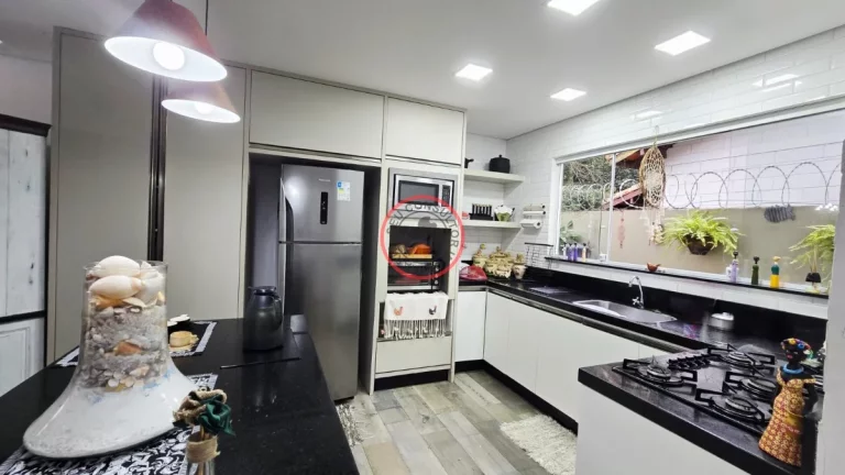 Imagem CASA TÉRREA DENTRO DE RESIDENCIAL , COM QUINTAL EM L, COM PISCINA, AREA GOURMET, COM 130 MT DE AREA CONSTRUÍDA