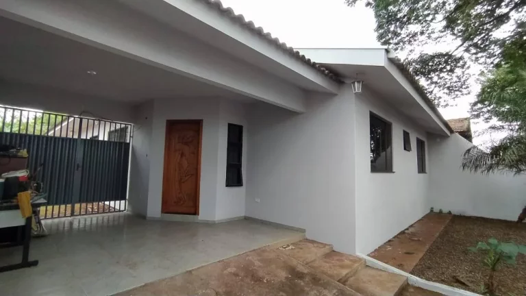 Foto do imóvel: Casa para Venda em Maringá / PR no bairro Vila Morangueira
