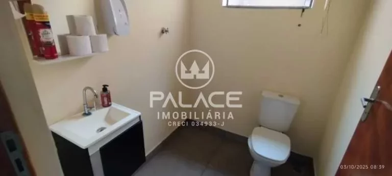 Imagem .Barracão Ótima Localização com 321,80 m²  Salão com area externa; Com 02 banheiros social; C...