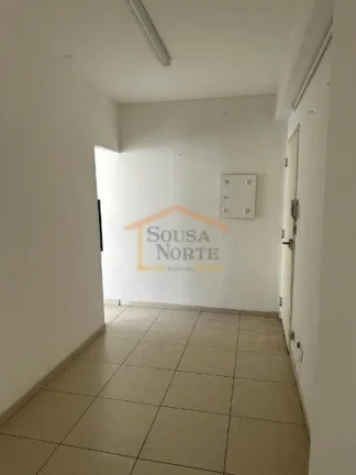 Imagem Sala comercial com 88 m², 2 banheiros e duas entradas independentes. Atualmente subdividida em duas...