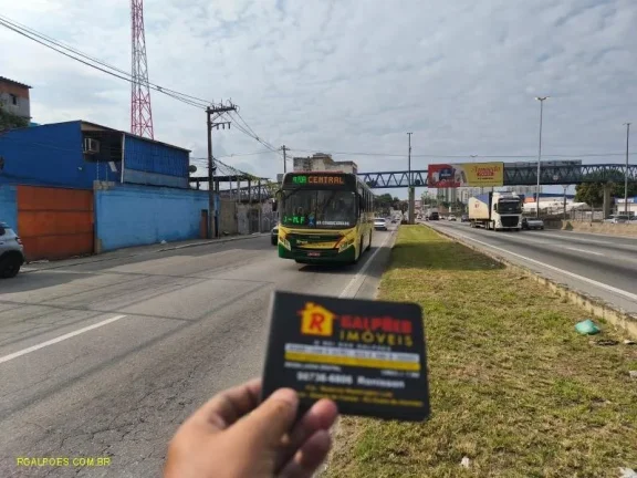 Imagem Galpão para Locação em DUQUE DE CAXIAS, Parque Duque, 2 banheiros