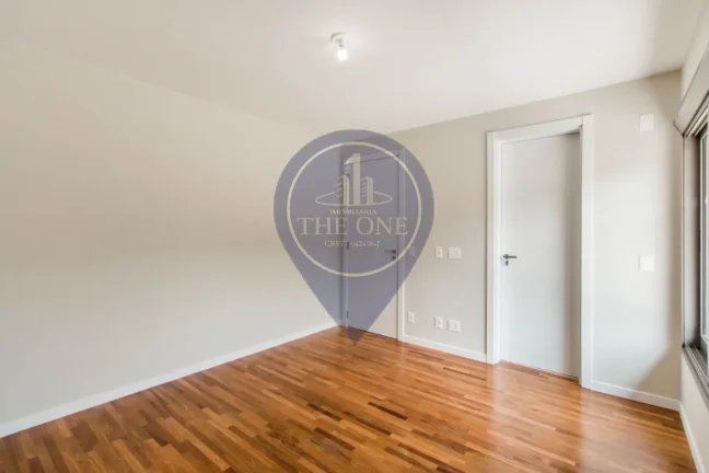 Imagem Luxuosa casa à venda em São Paulo-SP, Alto de Pinheiros: 4 quartos, 4 suítes, 5 banheiros, 6 vagas, 371 m². Imperdível!