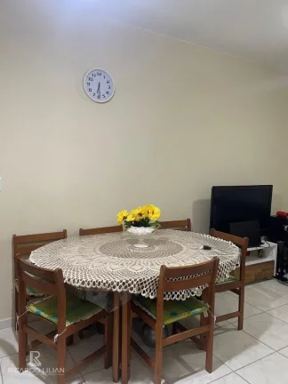Imagem Seu Refúgio à Beira-Mar: Apartamento de 2 Dormitórios no Balneário Florida