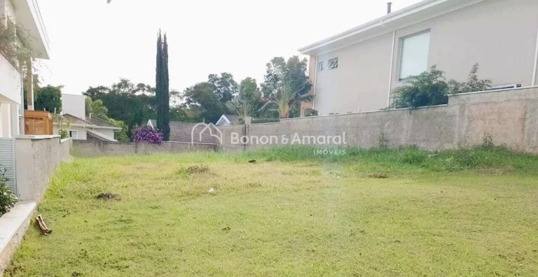 Imagem Vende-se Terreno em Condomínio de Alto Padrão em Valinhos-SP