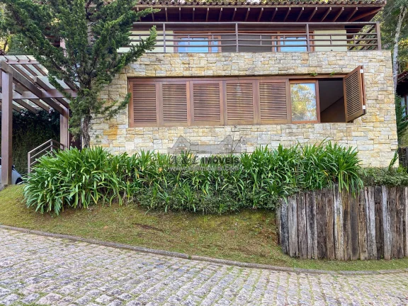 Imagem Casa em Campos do Jordão – Com 05 suítes em condomínio exclusivo