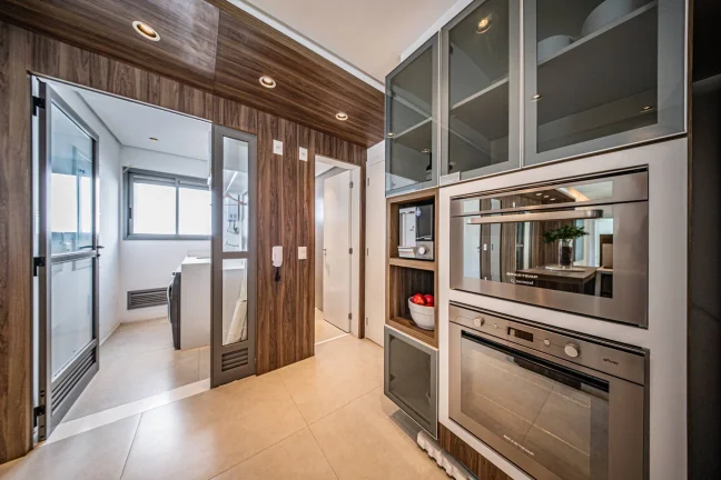 Imagem Espetacular Apartamento Mobiliado 147M² nunca habitado - 3 Dorms, 3 Suítes.