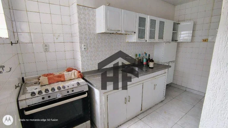 Imagem Casa de 284m² à venda, com 5 quartos (2 suítes), localizada no Cordeiro, Recife - Pernambuco.