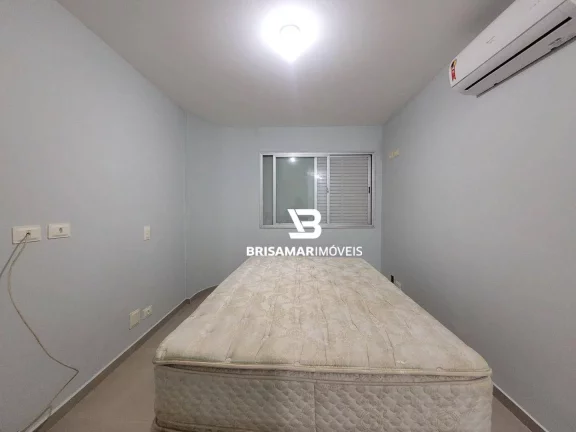 Imagem PITANGUEIRAS- CALÇADÃO , LINDO APARTAMENTO TOTALMENTE REFORMADO , GARAGEM NO PRÉDIO.