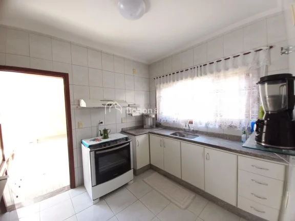 Imagem Excelente oportunidade de aquisição! Linda casa à venda em condomínio próximo ao centro de Vali...