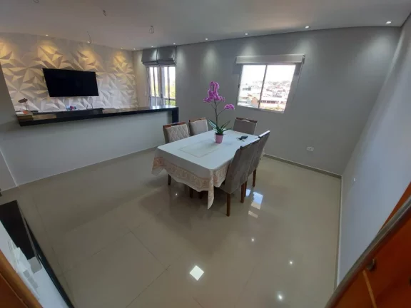 Imagem Imperdível casa à venda em Ribeirão Pires-SP, bairro Aliança: 4 quartos, 4 banheiros, 3 vagas, 335m² de área!