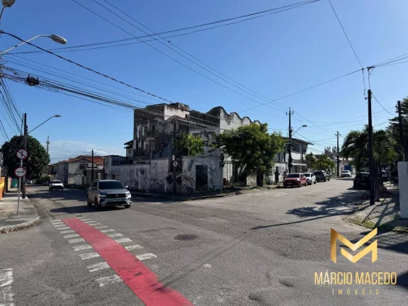 Imagem Casa com 7 dormitórios à venda, 641 m² por R$ 895.000,00 - São João Do Tauape - Fortaleza/CE