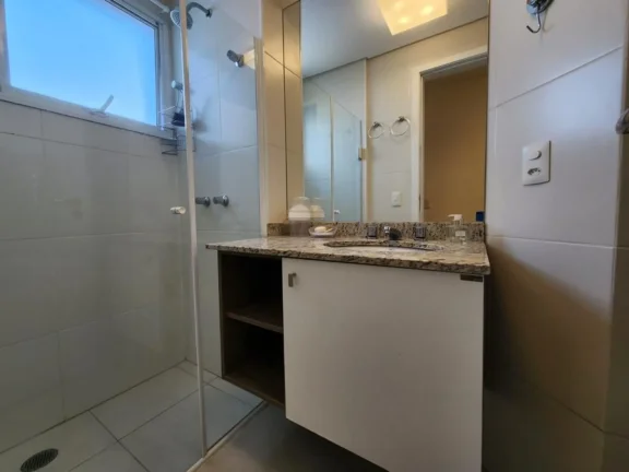 Imagem Imperdível! Apartamento à venda na Riviera de São Lourenço Módulo 02 com 3 quartos, 1 suíte, 2 salas, 2 vagas de garagem e 93,56 m².