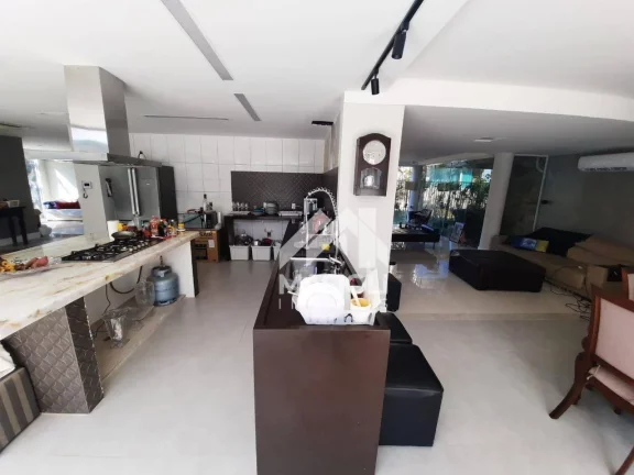 Imagem Casa com 6 dormitórios à venda, 640 m² - Fradinhos - Vitória/ES