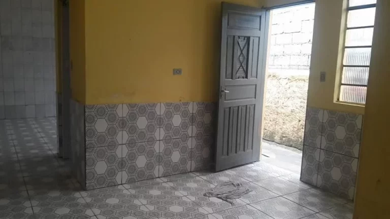 Imagem Casa com 1 dormitório à venda, 200 m² por R$ 360.000,00 - Cidade Miguel Badra - Suzano/SP