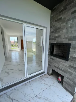 Imagem Linda casa 3 quartos sendo 1 suíte em ótima Localização de Sapiranga
