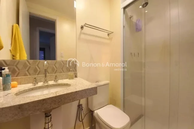Imagem Este apartamento de 3 dormitórios, sendo 1 suíte, e 3 banheiros oferece conforto e praticidade par...