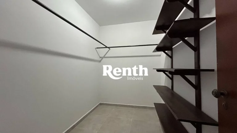 Imagem Casa Comercial e Residencial para alugar, 292 m² por R$ 4.734/mês - Vila Santo Antônio - Rio Claro/SP