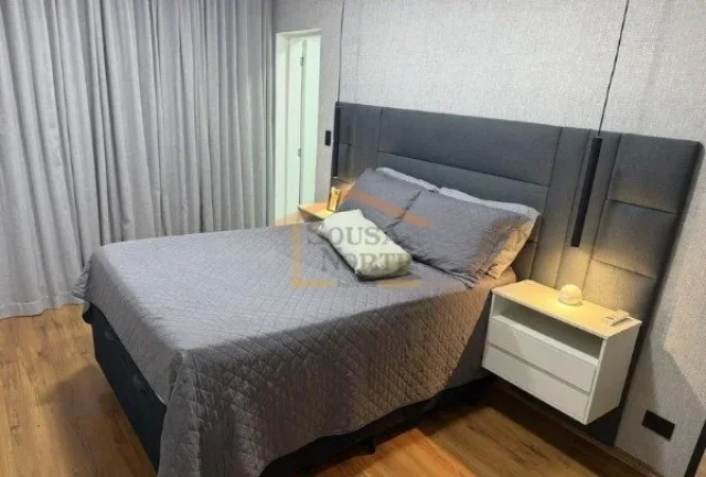 Imagem Sobrado de alto padrão com 2 dormitórios, sendo 1 suíte, 3 banheiros, área útil de 157 m² e 2 ...