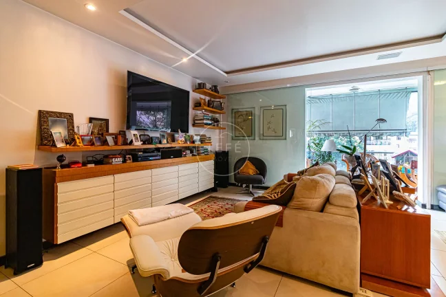 Imagem APARTAMENTO no COSME VELHO com 220m² - R$ 1.800.000 - Zona Sul, Rio de Janeiro