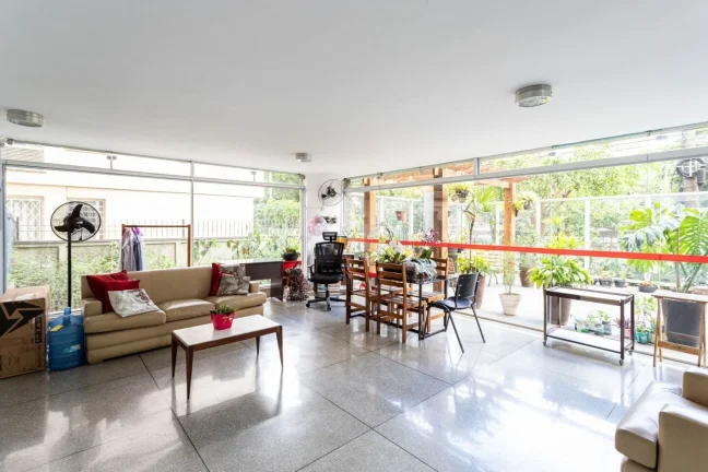 Imagem Apartamento 57M² Reformado, 1Q, 1 Banheiro, 1 Vaga, Piscina, Churrasqueira, Academia, Piscina Aquecida, Salão de Festas e Jogos, Quadra, Playground.