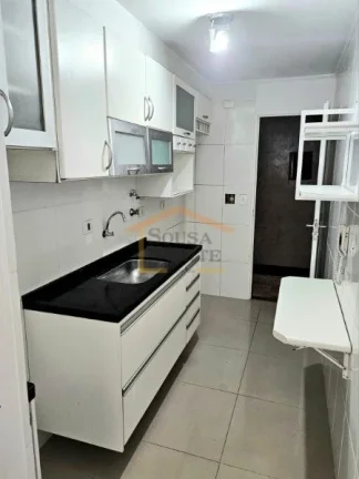 Imagem Apartamento 56m², 2 dormitórios, armários planejados, sala 2 ambientes, sacada envidraçada, prop...