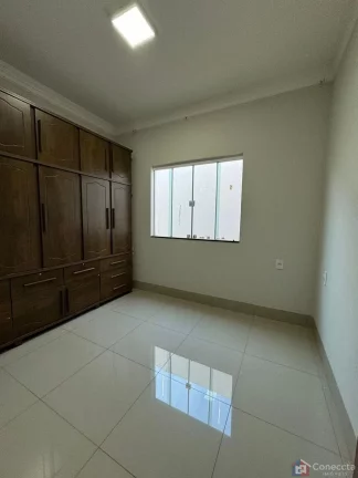 Imagem Casa à Venda no Bairro Planalto em Patos de Minas – 3 Quartos, Suíte com Hidro e Área Gourmet