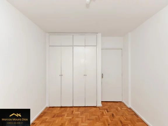 Imagem Apartamento em Perdizes ( 116 m²) com 3 dormitórios (1 suíte) , 1 Vaga de Garagem. Edifício com Salão de Festas e Churrasqueira. Próximo PUC