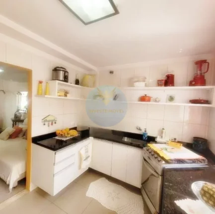 Imagem Casa 2 Dorms com Quintal privativo e teto retrátil