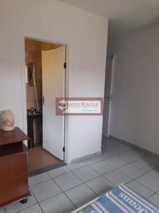 Imagem Vendo SUPER Oportunidade no Jardim Lalo. Casa térrea no Jardim Lalo, São 2 Dormitórios, 1 Suíte, 2 vagas de garagem, corredor lateral, próximo a estação autódromo da CPTM. Apenas R$ 550.000 aceita financiamento, Valor de Oportunidade.