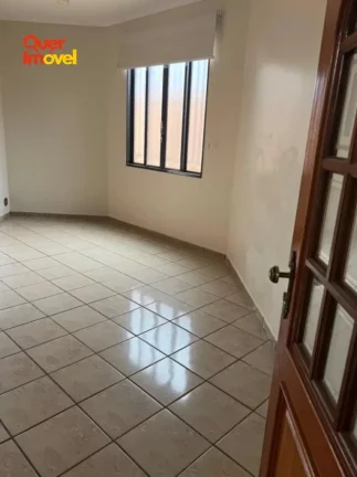 Imagem Casa de luxo à venda e locação em Parque Residencial Cidade Universitária, Ribeirão Preto-SP: 3 quartos, 3 suítes, 2 salas, 4 banheiros, 6 vagas de garagem, 295m². Aproveite essa oportunidade! Quer Imóvel Negócios.