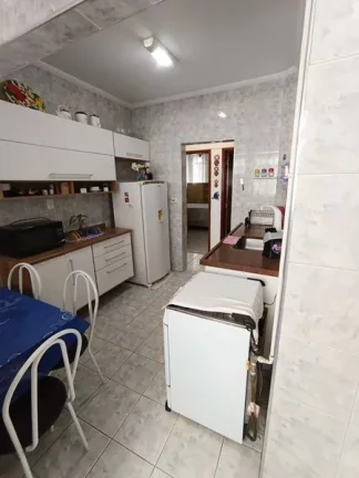 Imagem Apartamento com 2 quartos na quadra da praia da Aparecida por R$ 480 Mil