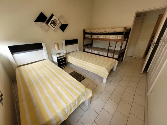 Imagem APARTAMENTO COM 3 DORMITÓRIOS, SENDO 1 SUÍTE, 1 VAGA PARA AUTO EM PARQUEAMENTO, 50 METROS DA PRAIA.